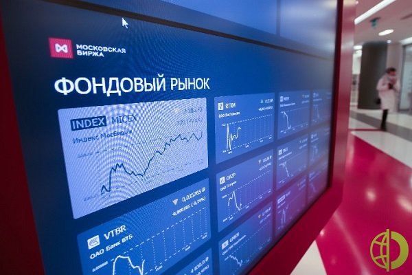Индекс МосБиржи за две минуты торгов вырос на 0,91% и составил 2922,02 пункта