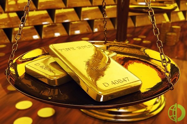 Спотовая цена золото упала на 0,2%