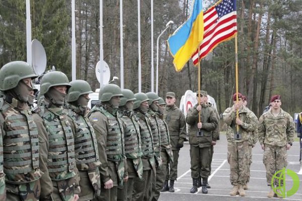Также Вашингтон будет продолжать передавать Киеву летальные вооружения