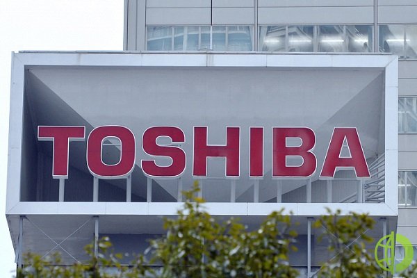 Ценные бумаги Toshiba взлетели на фоне сообщения о том, что KKR & Co и Brookfield также намерены сделать предложения о покупке