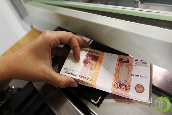 Всего розничных кредитов россияне набрали почти на 1,3 триллиона рублей