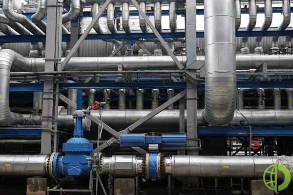 Эксперты полагают, что компания стремится ускорить сертификацию газопровода Северный поток-2, достроенного в начале сентября