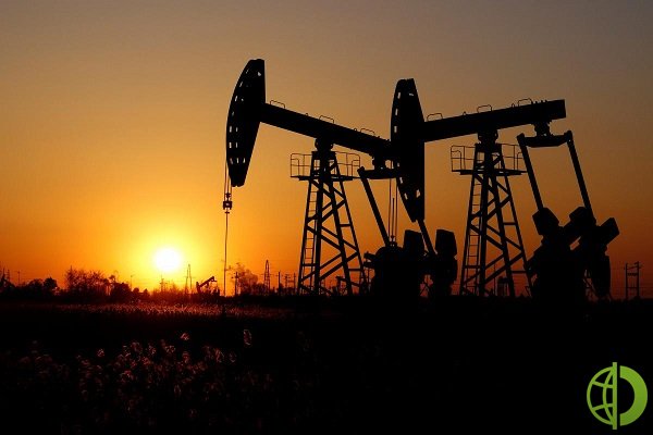 Январские фьючерсы на нефть сорта Brent подешевели на 0,38% до 83,40 долл/барр