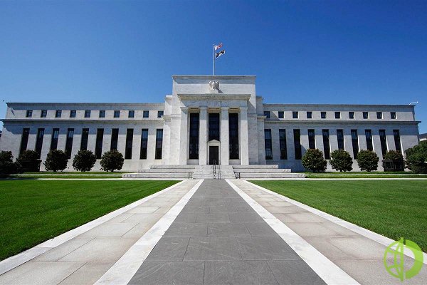 ФРС сигнализировала о дальнейшем повышении ставок для снижения высокого уровня инфляции