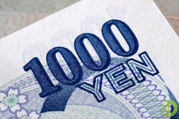 Доллар США снизился по отношению к иене на 0,23% до 146,73 иены