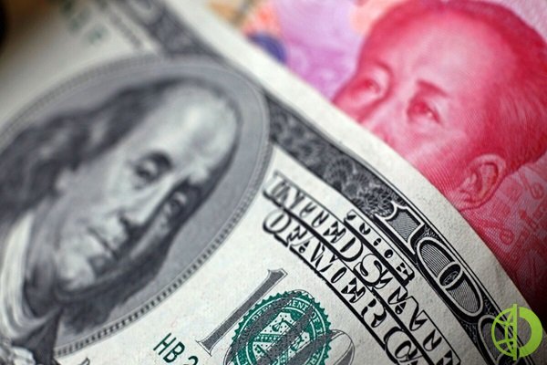Юань ослаб в среду под давлением доллара США