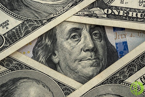 Доллар замер в ожидании данных по инфляции в США