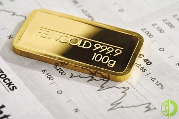 Стоимость золота превысила 2400 долларов за унцию