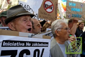 В Праге в прошлые выходные прошли самые многочисленные с 1989 года антиправительственные демонстрации.